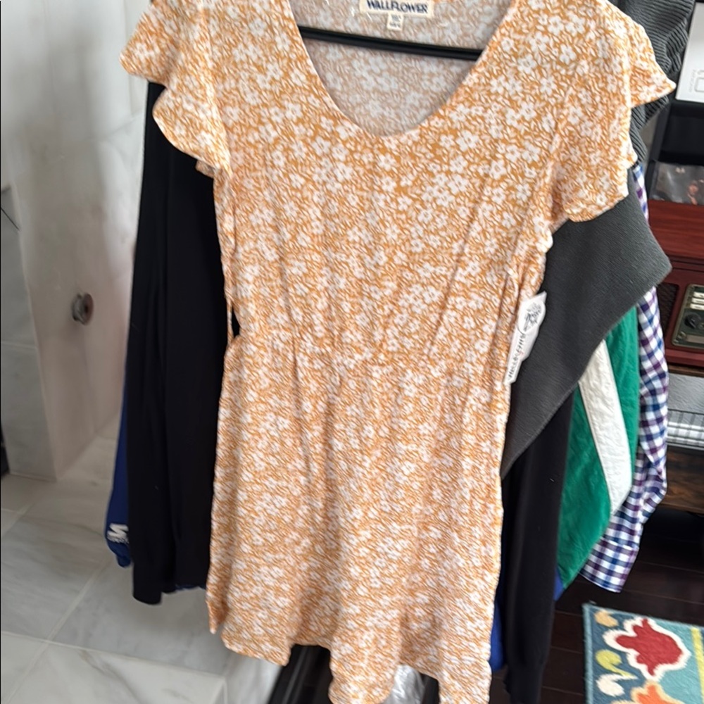 Wallflower Ruffled Flutter Sleeve Blouse White Orange